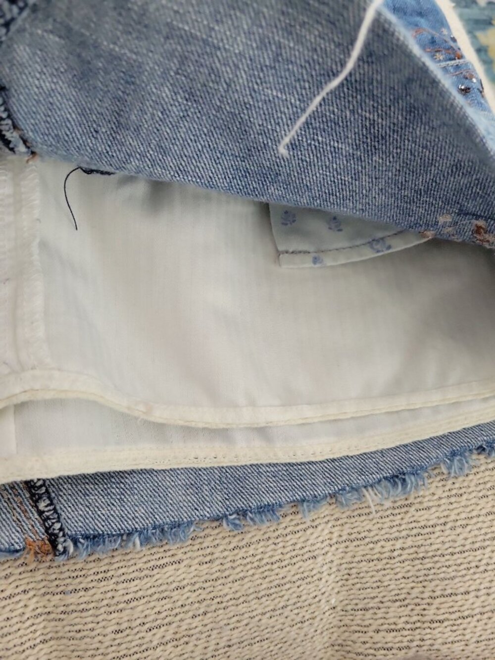 Abercrombie and Fitch Jean Denim Micro mini Skirt size 8 Sequin Vintage Y2k - Picture 4 of 11